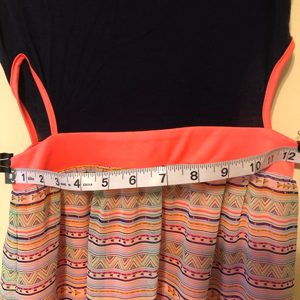 Dress - Picture 4 of 7